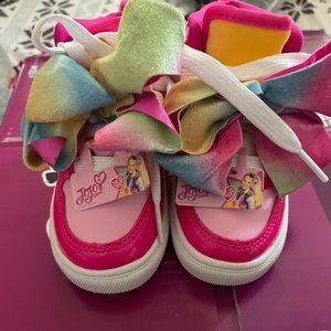 Jojo siwa velvet sneakers